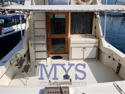 Hatteras 36 Convertible (3)