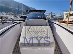 Virtue Yachts V10 Top