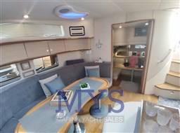Sea Ray Sundancer 480 Dinette 2