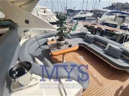 Sea Ray Sundancer 480 dinette 3