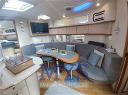 Sea Ray Sundancer 480 Dinette