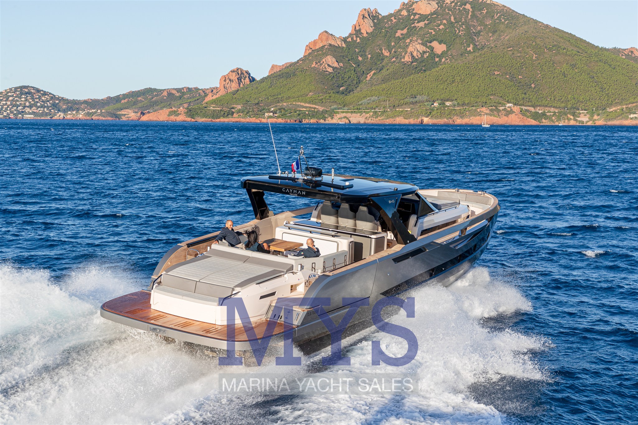 CAYMAN 540WA (9)