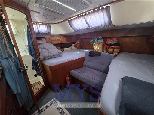 HALLBERG RASSY 48 (5)