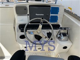 Boston Whaler 305 Conquest (16)