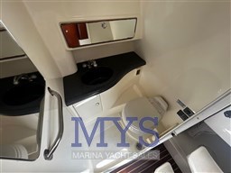 Boston Whaler 305 Conquest (11)