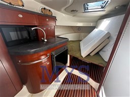 Boston Whaler 305 Conquest (8)