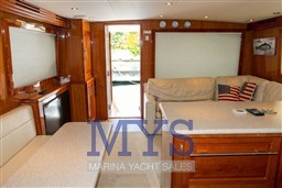 Hatteras 54 Convertible (3)