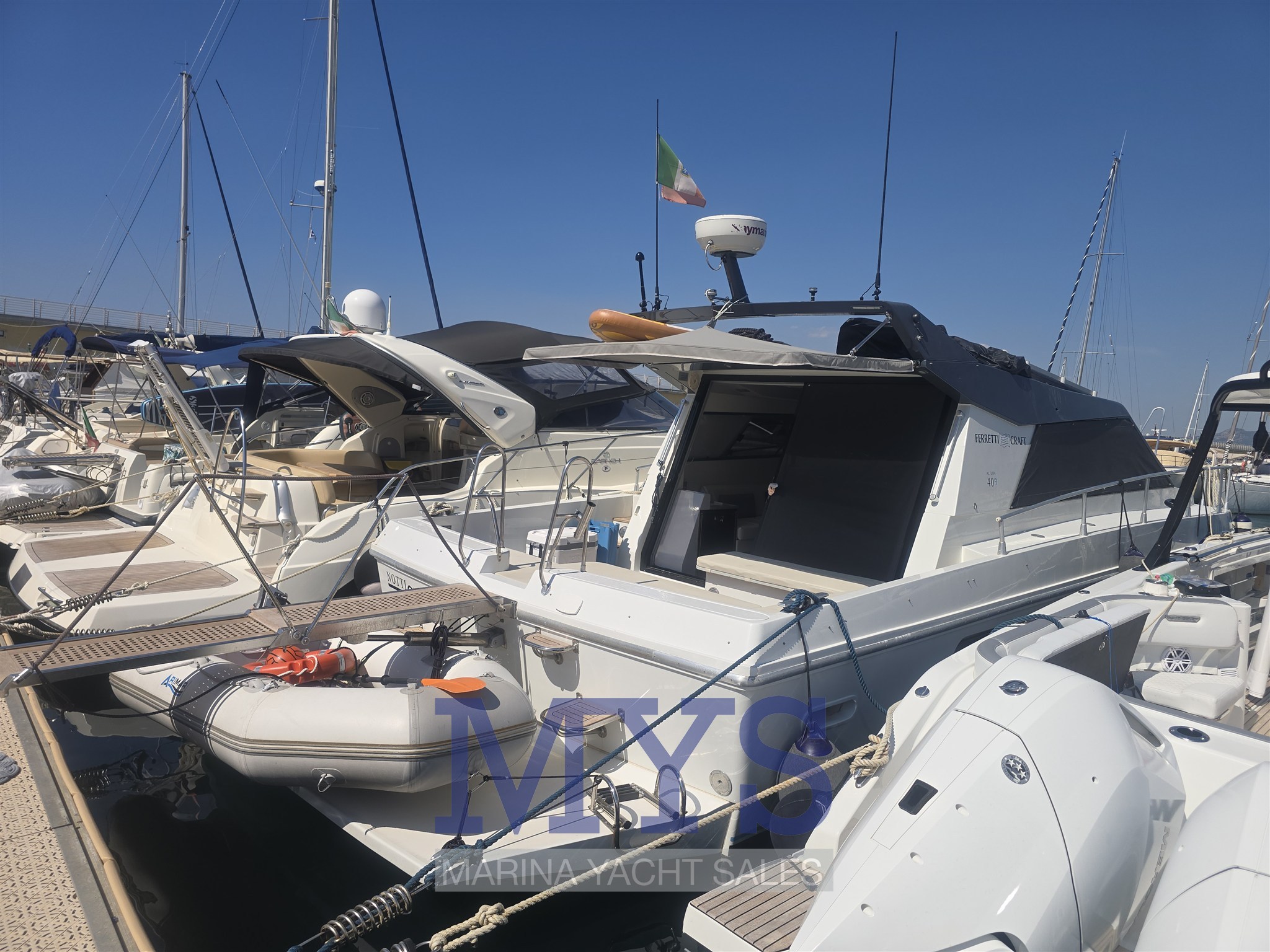 FERRETTI 40 ROADSTAR (35)
