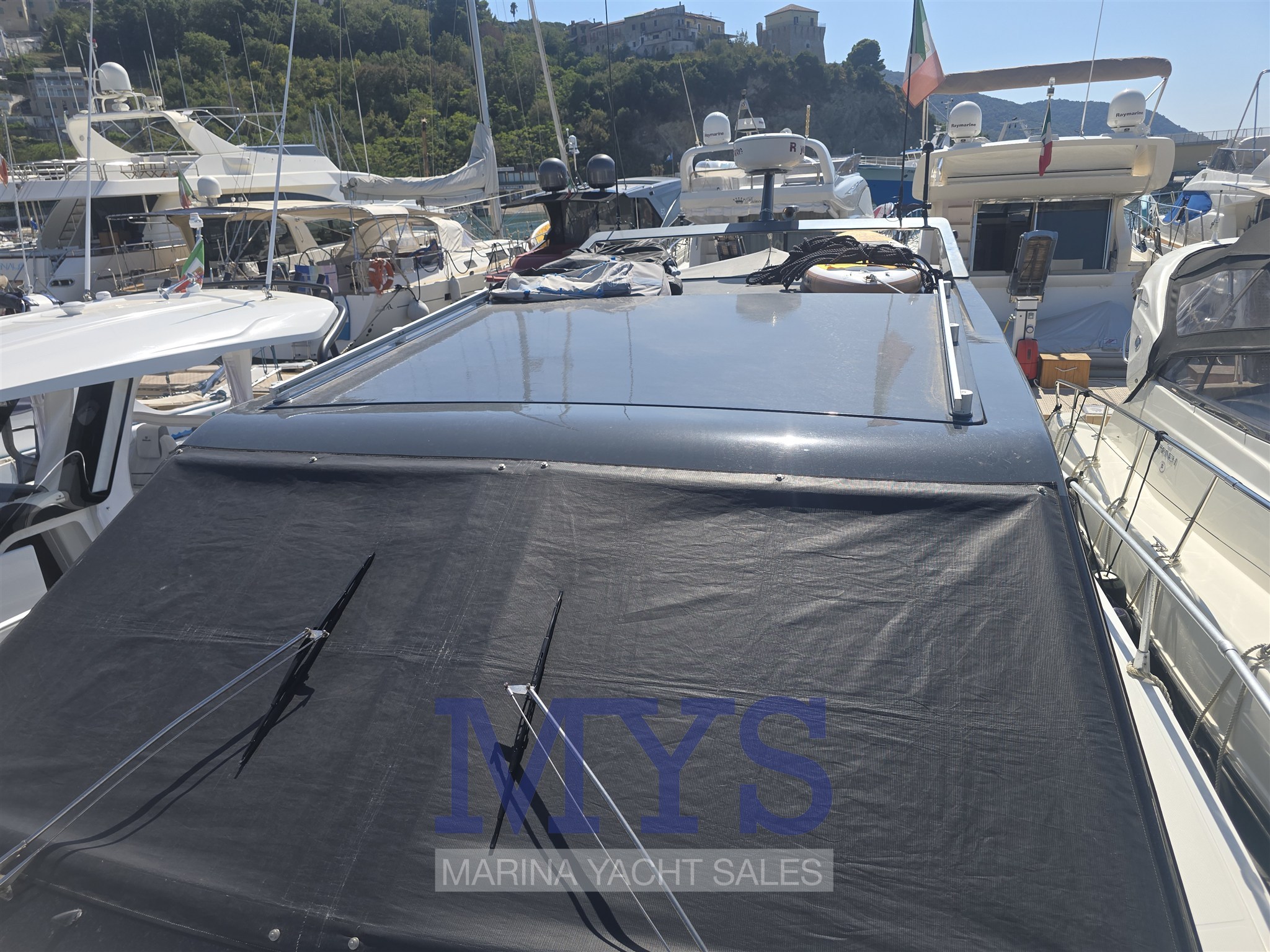 FERRETTI 40 ROADSTAR (32)