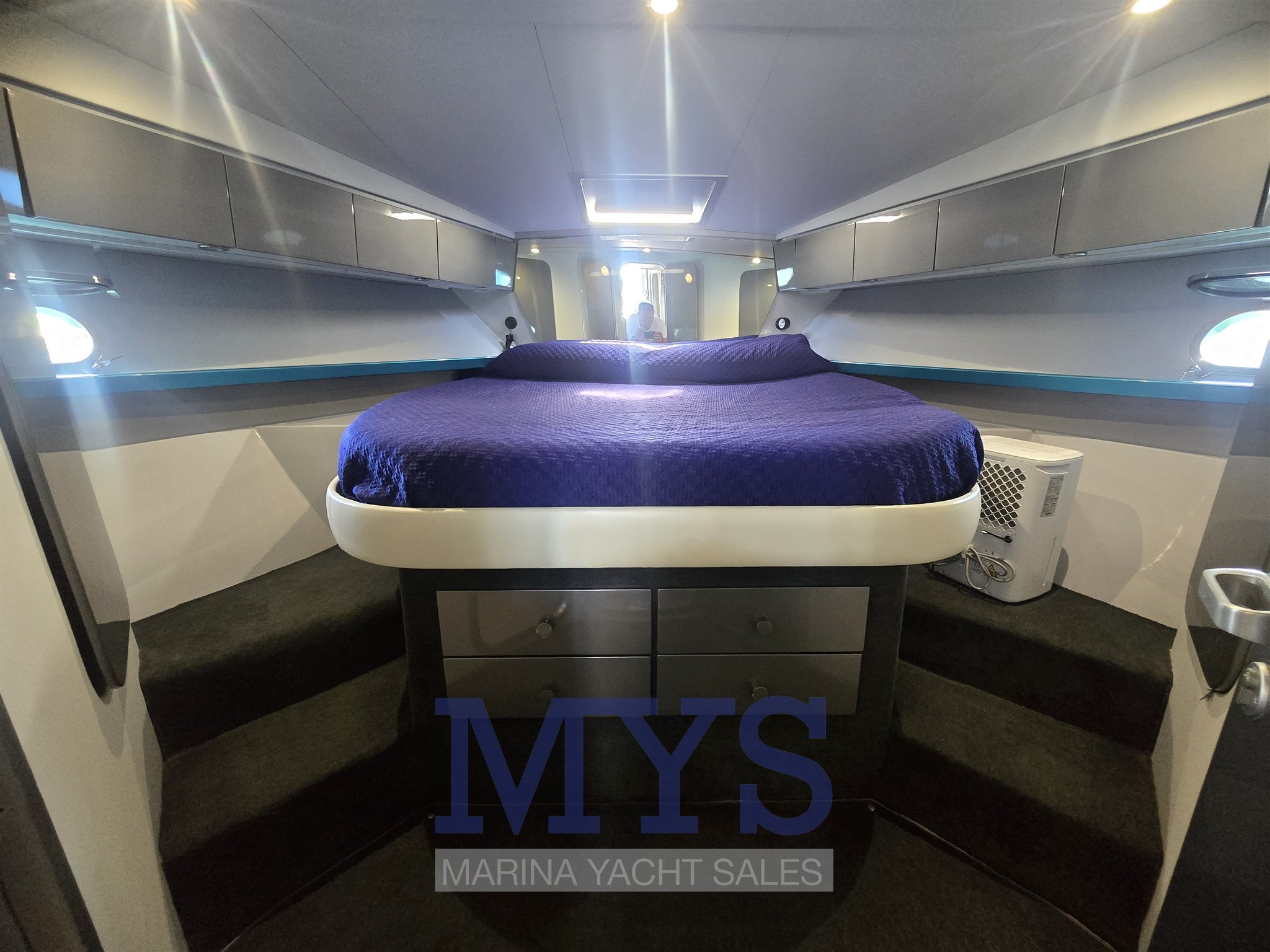 FERRETTI 40 ROADSTAR (44)
