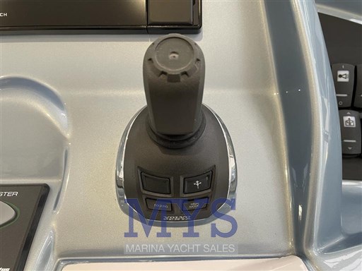 Sessa Marine Key Largo 34 EFB Ttop (5)