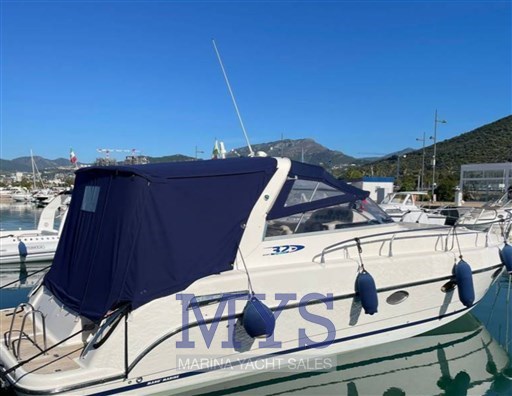 MANò MARINE 32 SPORT (3)