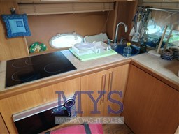 Sessa Marine C 42 HT