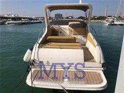 Manò marine 24 50 cabin (1)