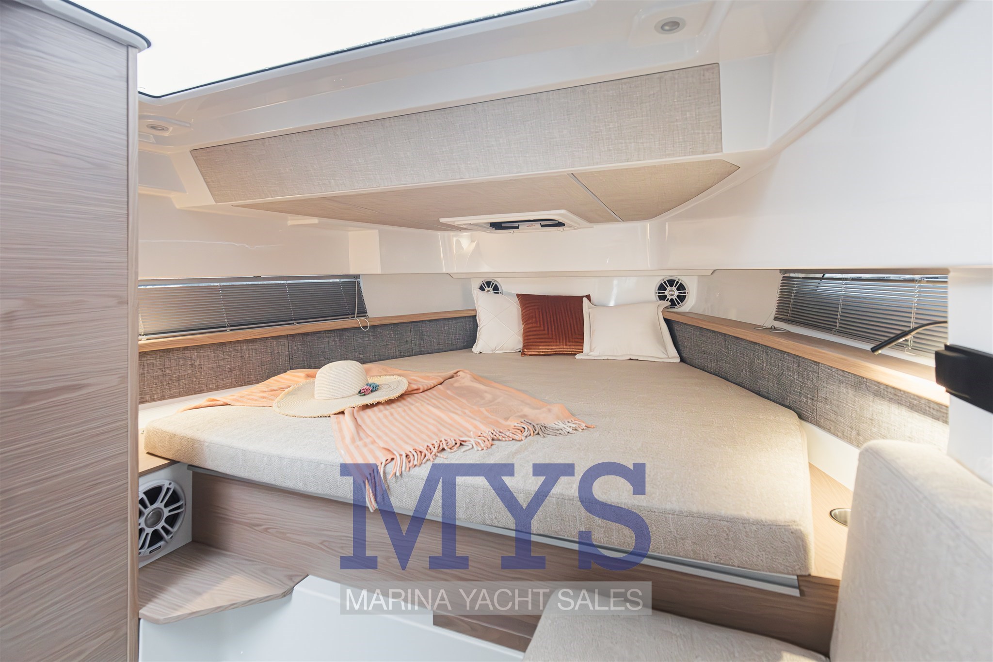 QUARKEN 35 GRAND TOURER  (35)