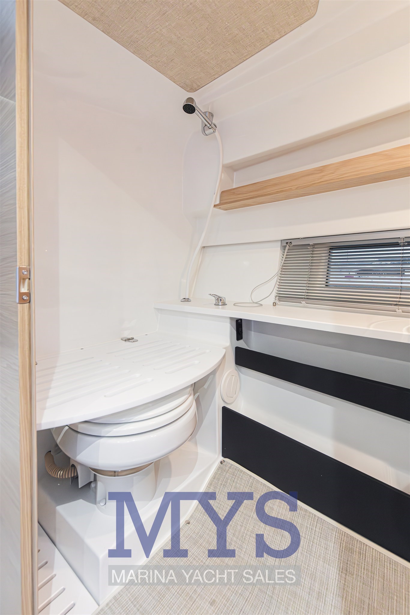 QUARKEN 35 GRAND TOURER  (33)