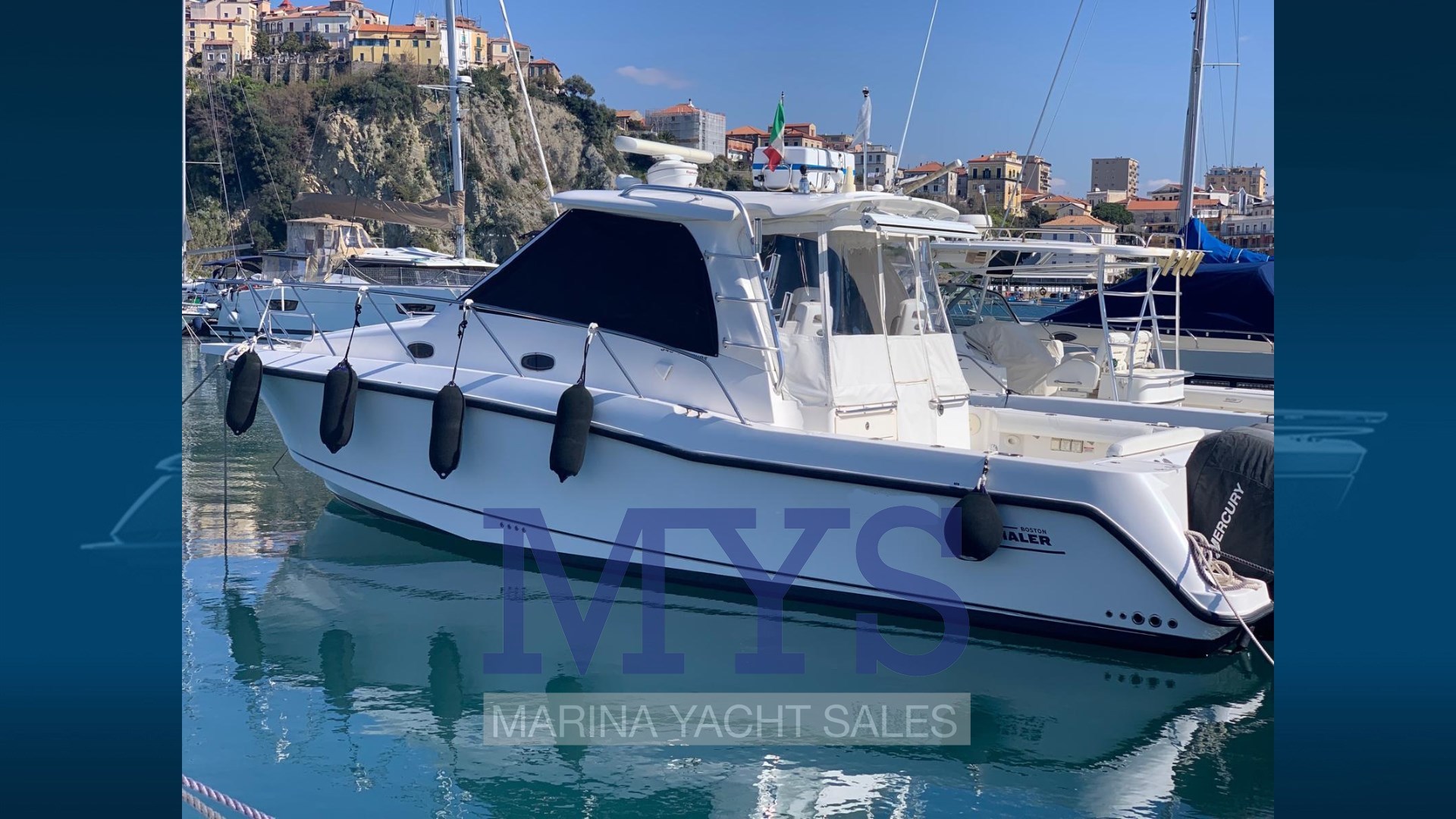 Boston Whaler 345 Conquest (2)
