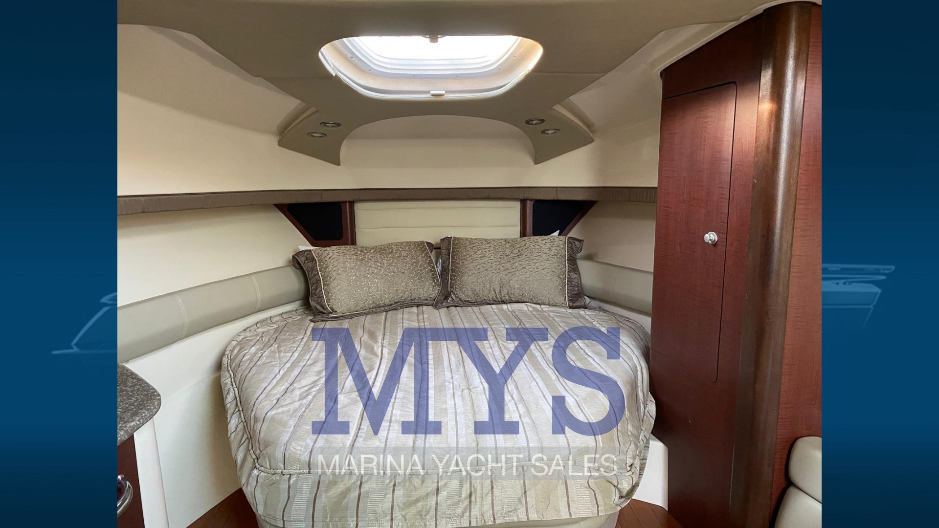 Boston Whaler 345 Conquest (20)