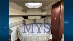 Boston Whaler 345 Conquest (20)