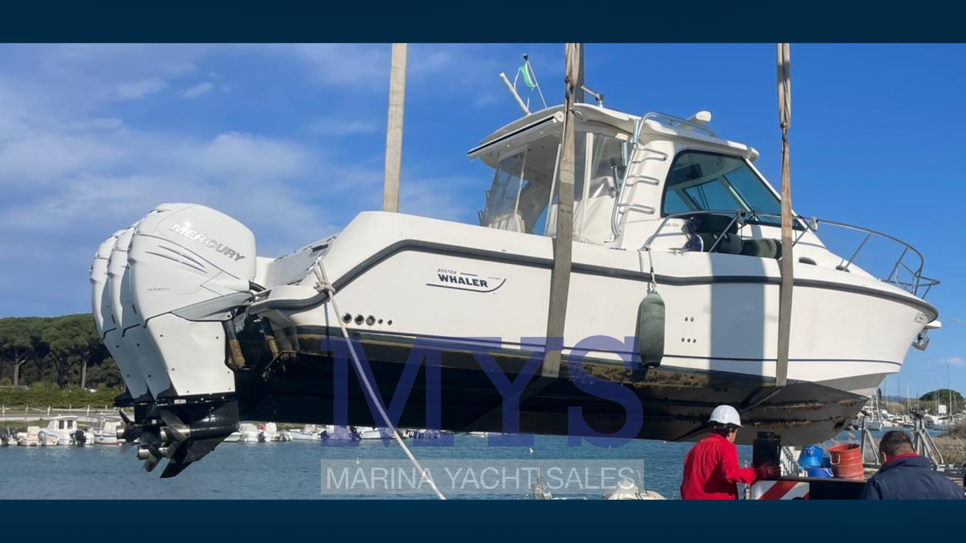 Boston Whaler 345 Conquest (12)