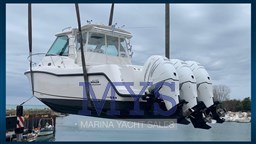 Boston Whaler 345 Conquest (18)