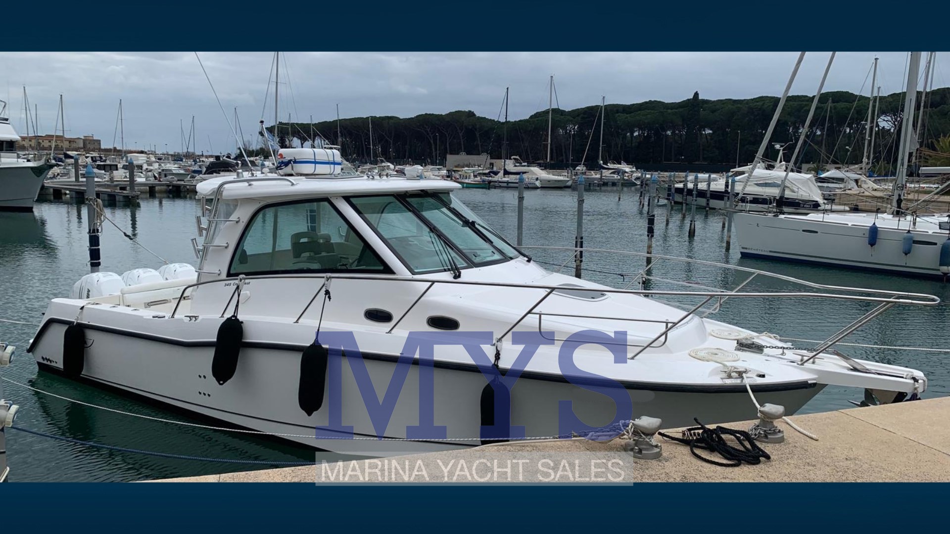 Boston Whaler 345 Conquest (4)