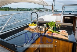 Marex 360 Cabriolet Cruiser (3)
