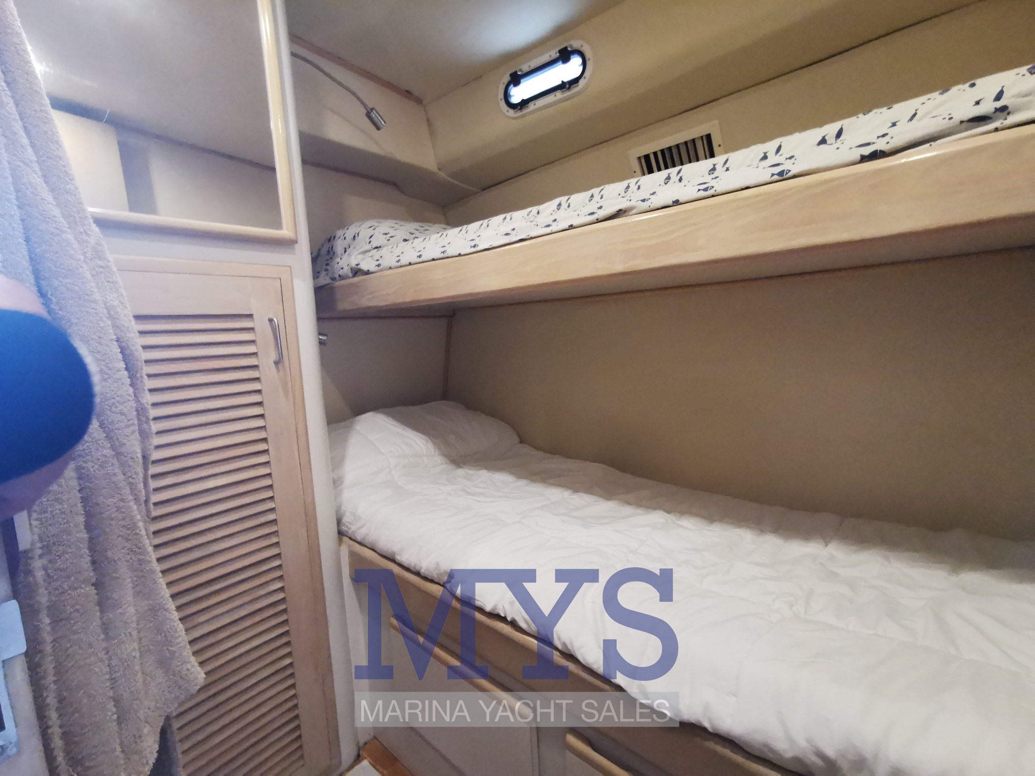 Blackfin 38 cabina ospiti.jpg