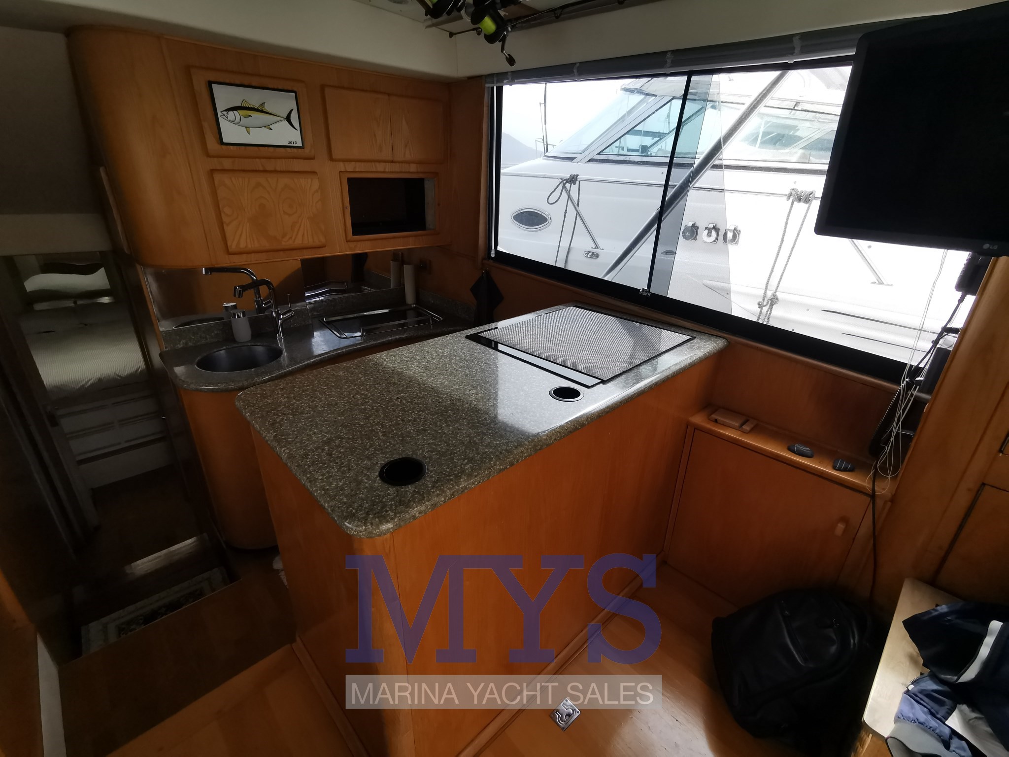 Blackfin 38 cucina.jpg