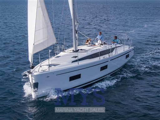 BAVARIA C42 (8)