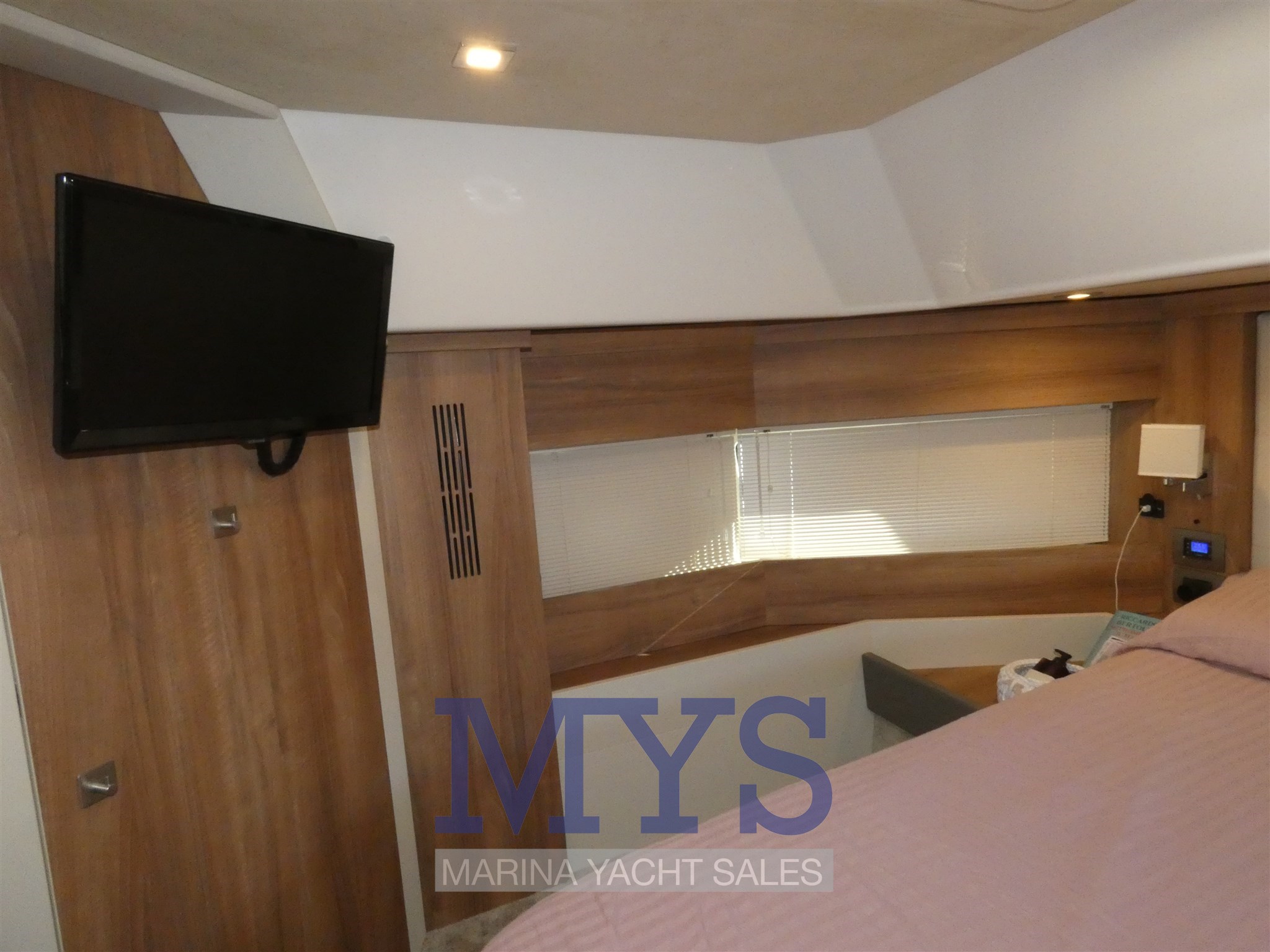 CRANCHI T43 TRAWLER (19)