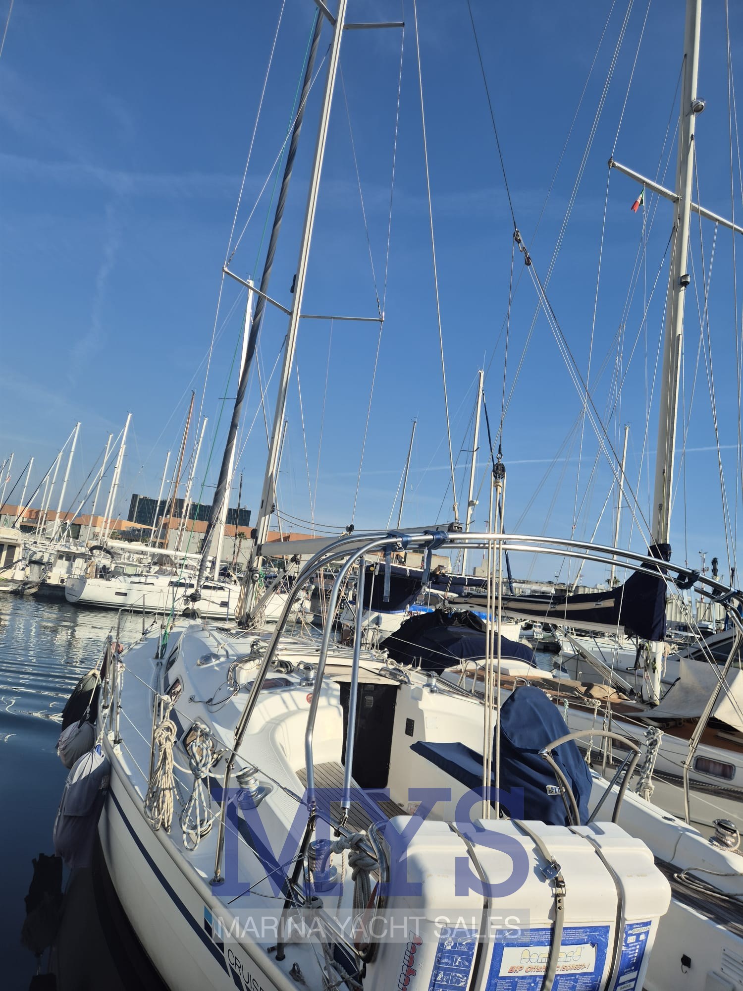 BAVARIA 34' CRUISER (19)