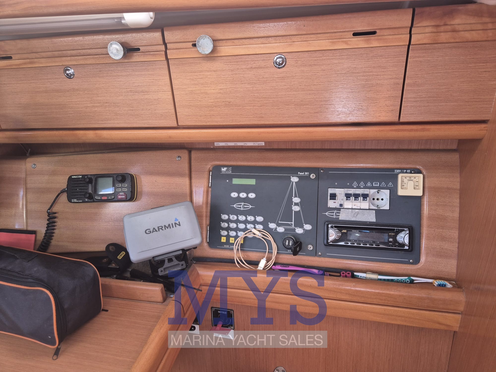 BAVARIA 34' CRUISER (24)