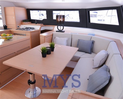 Dufour 48 Catamarans (34)