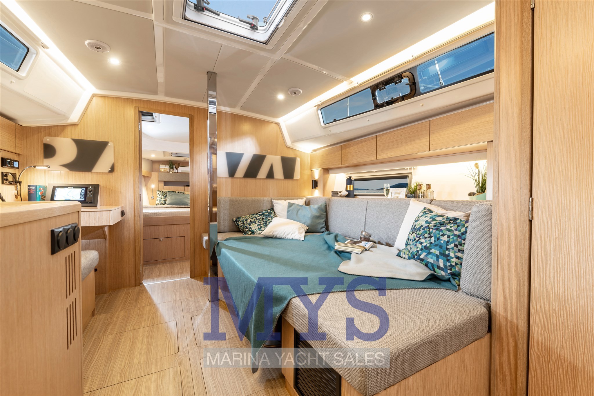 BAVARIA C42 (14)