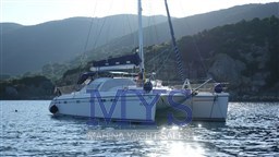 Privilege 465 profile 2