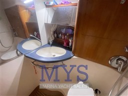 BAVARIA 38 HT (32)