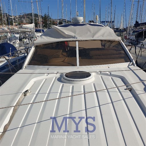 Princess V 42' (23)