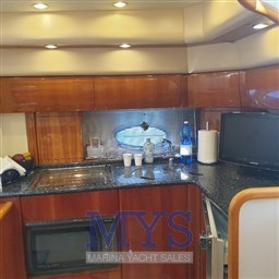 Princess V 42' (11)