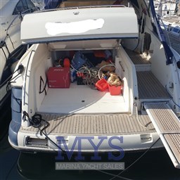 Princess V 42' (1)