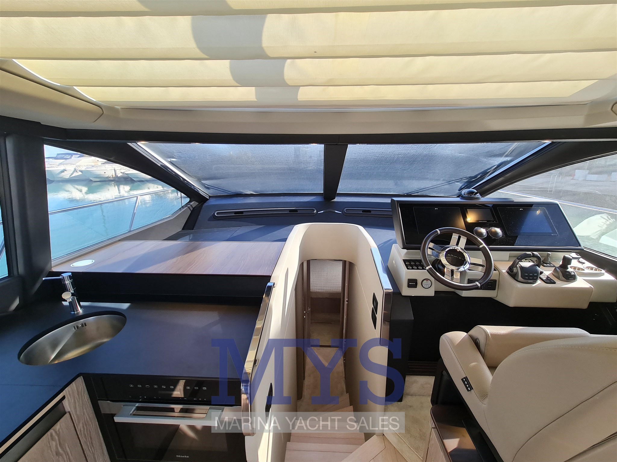 AZIMUT S6 SPORTFLY (22)