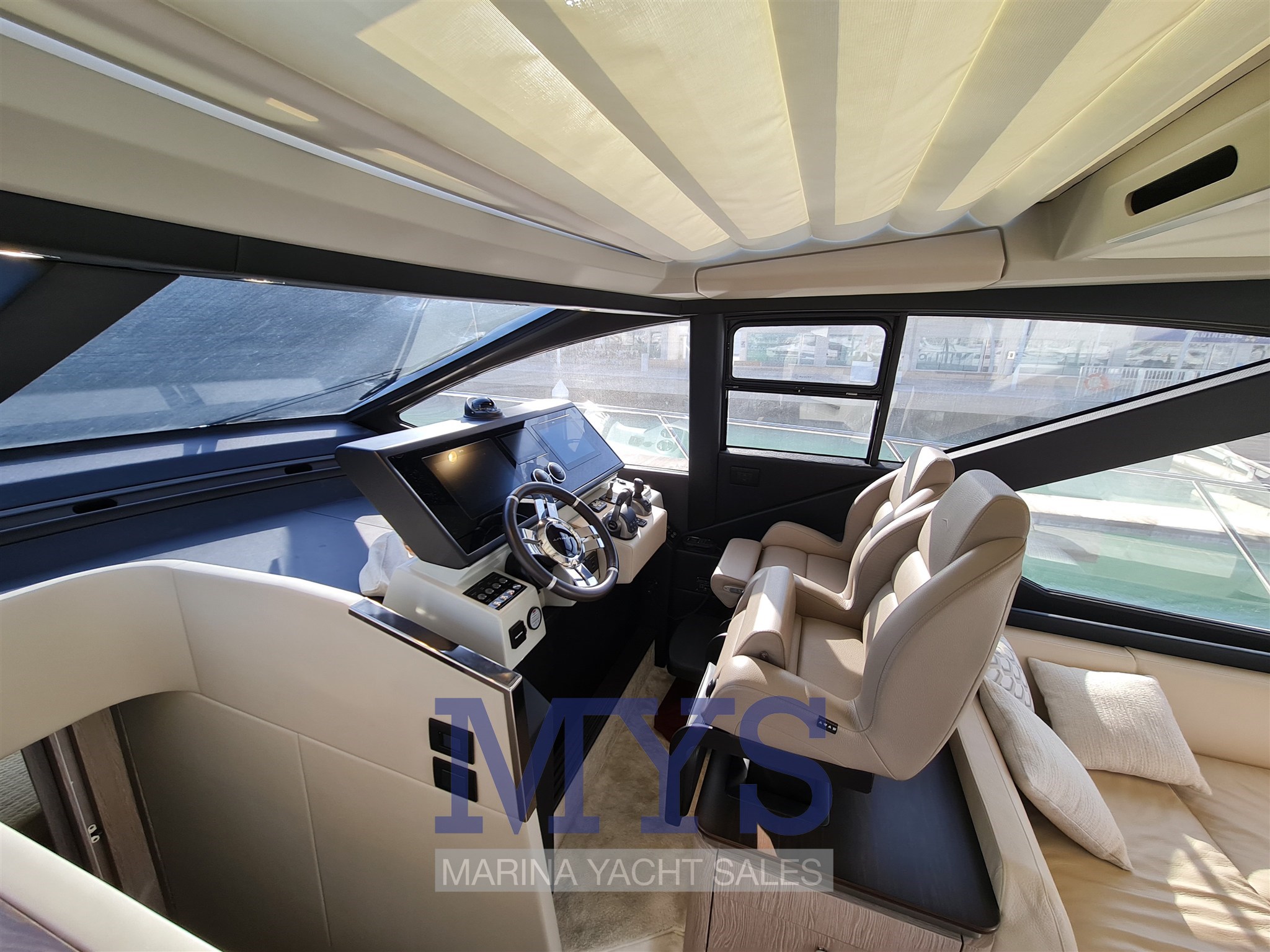 AZIMUT S6 SPORTFLY (20)