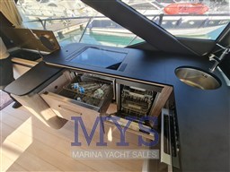 AZIMUT S6 SPORTFLY (17)