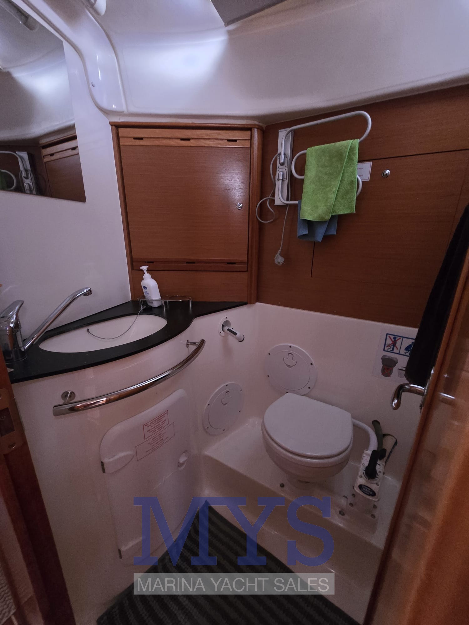 BAVARIA 40 CRUISER VELA (5)