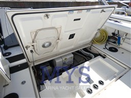 BOSTON WHALER 345 CONQUEST (7)