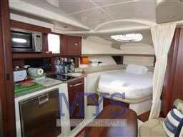 BOSTON WHALER 345 CONQUEST (17)