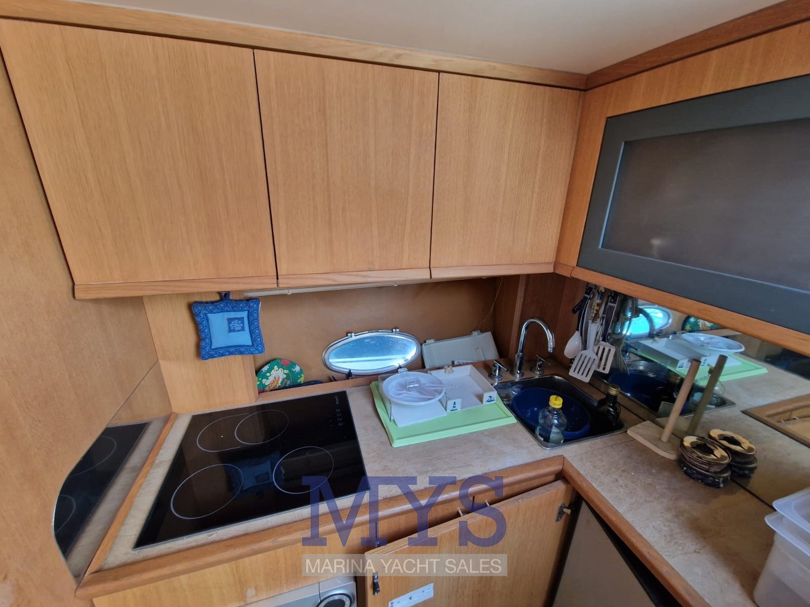 Sessa Marine C 42 HT