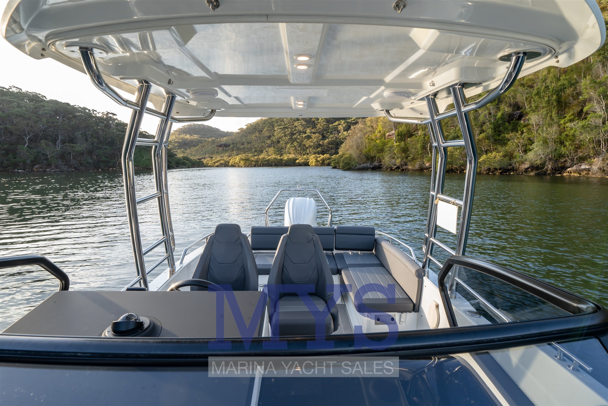 QUARKEN 27 T-TOP (21)