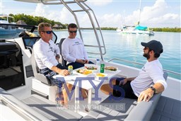 QUARKEN 27 T-TOP (14)