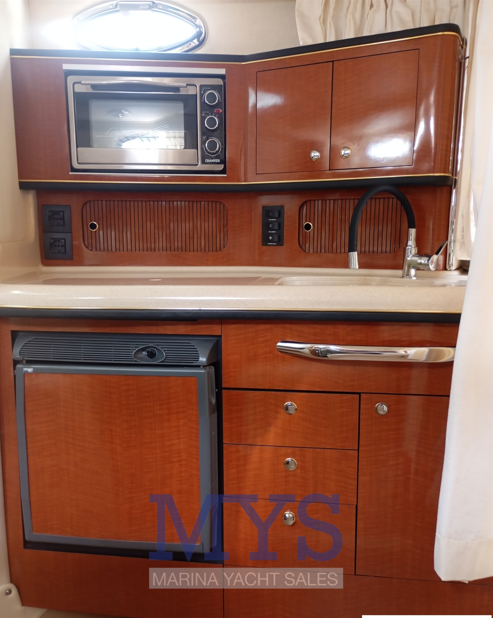SEA RAY 300 SUNDANCER (9)
